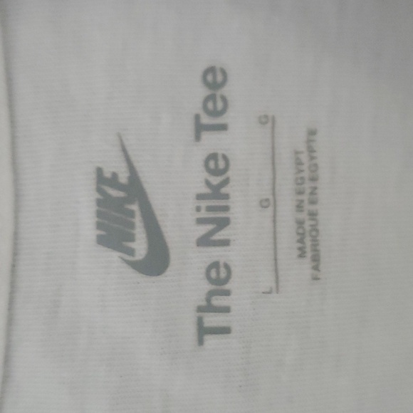 Nike tee shirt - Picture 2 of 2
